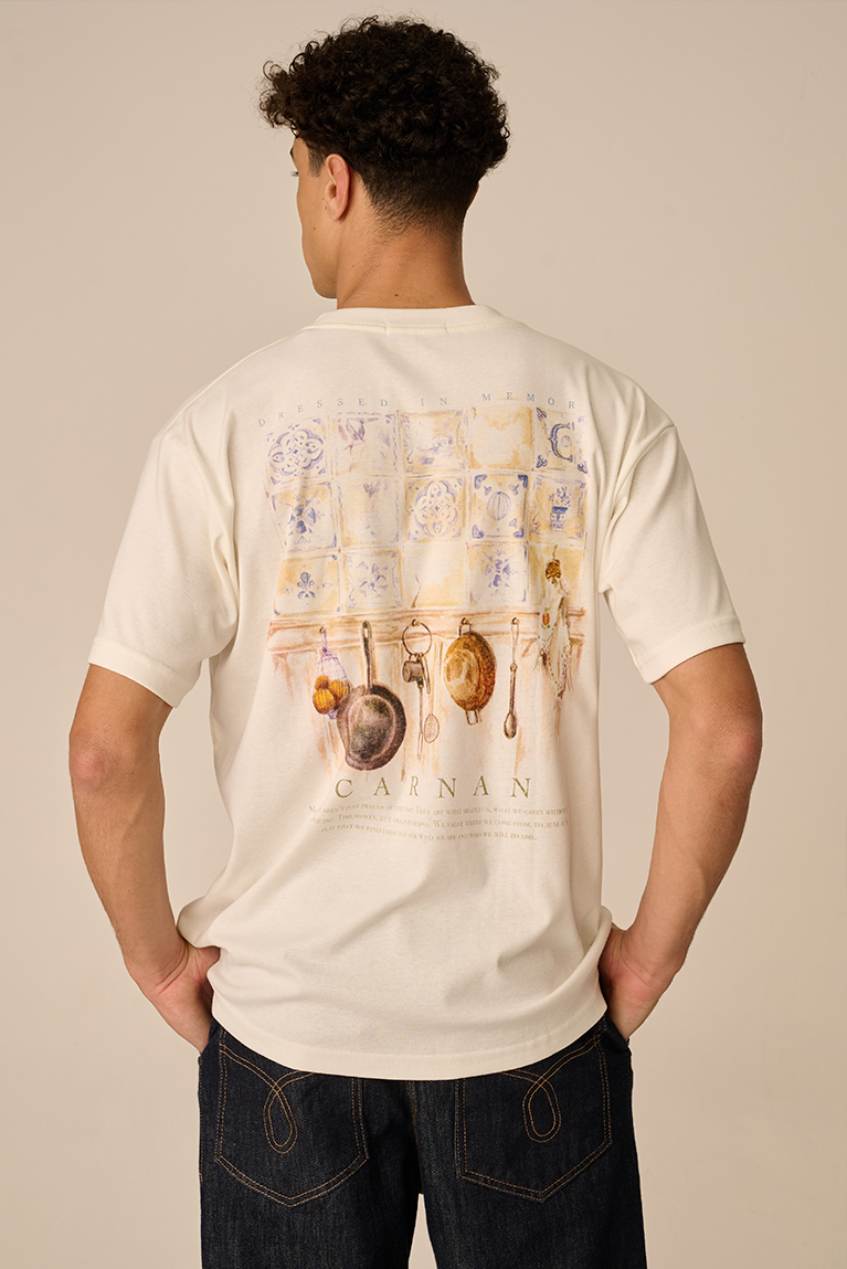 Family Kitchen Heavy T-shirt - Off - hover