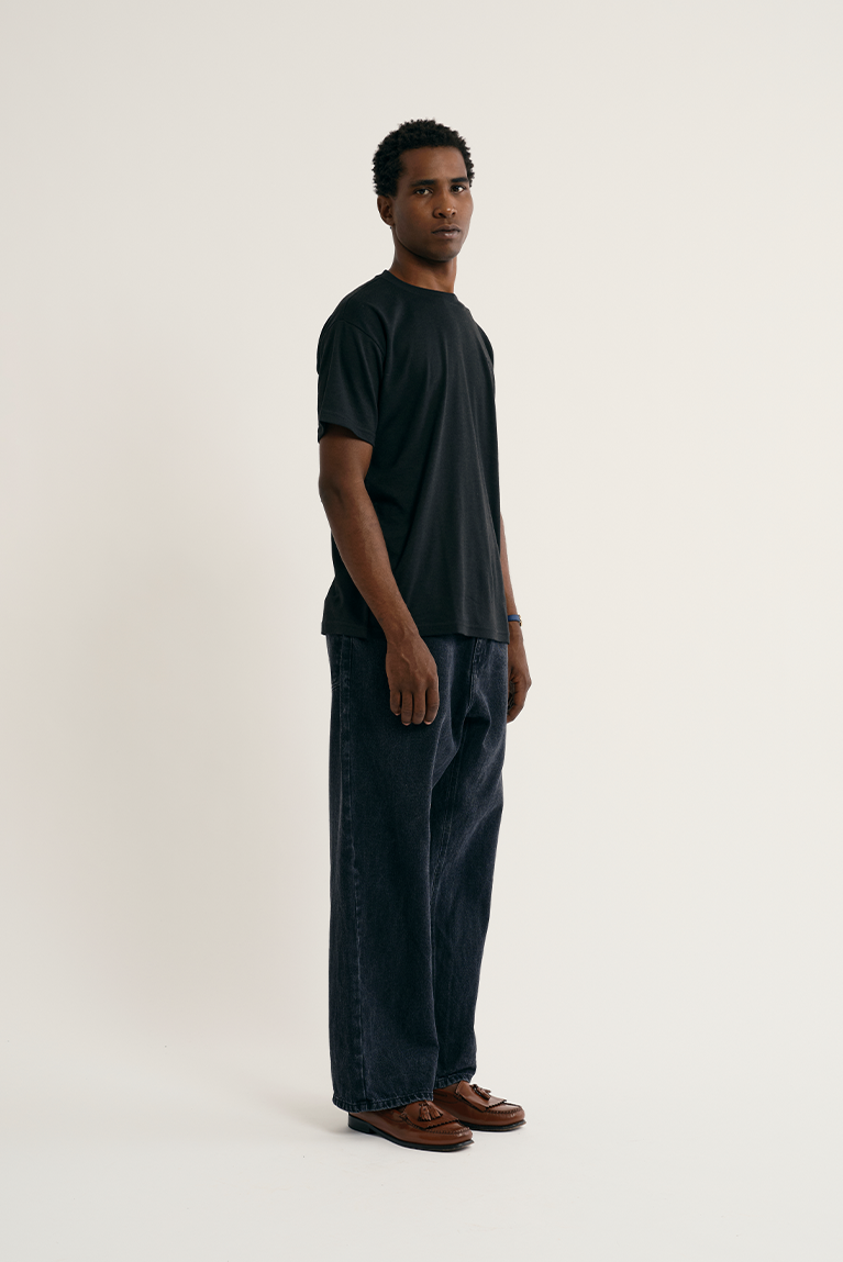 Heavy T-Shirt Embroided Logo - Black