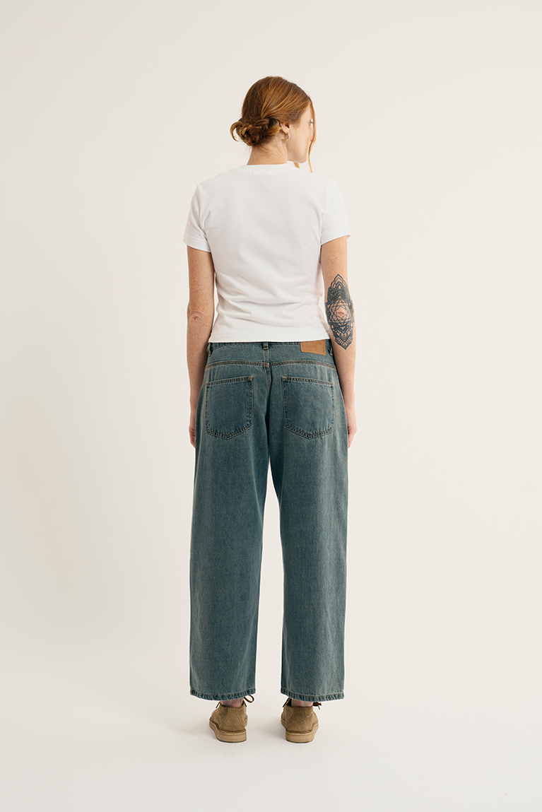 Standard Washed Jeans